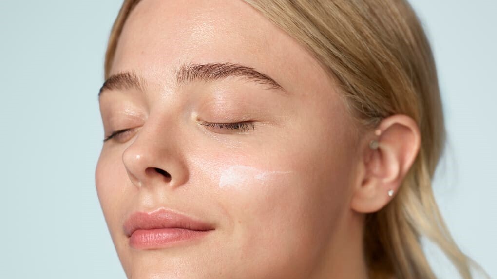 Fine Lines & Wrinkles on Face: 5 Anti Aging Skincare Tips